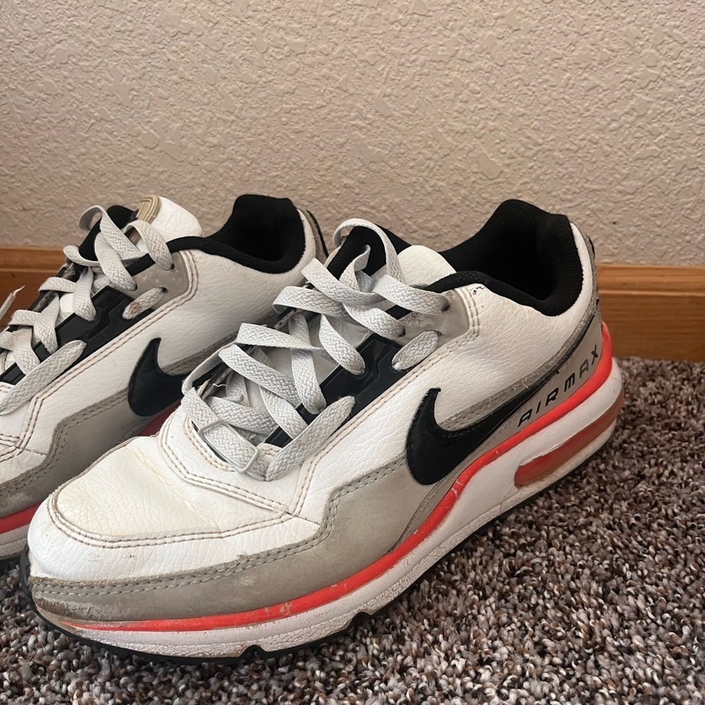 Nike Men’s Air Max Tennis Shoes White and Black with Red Trim